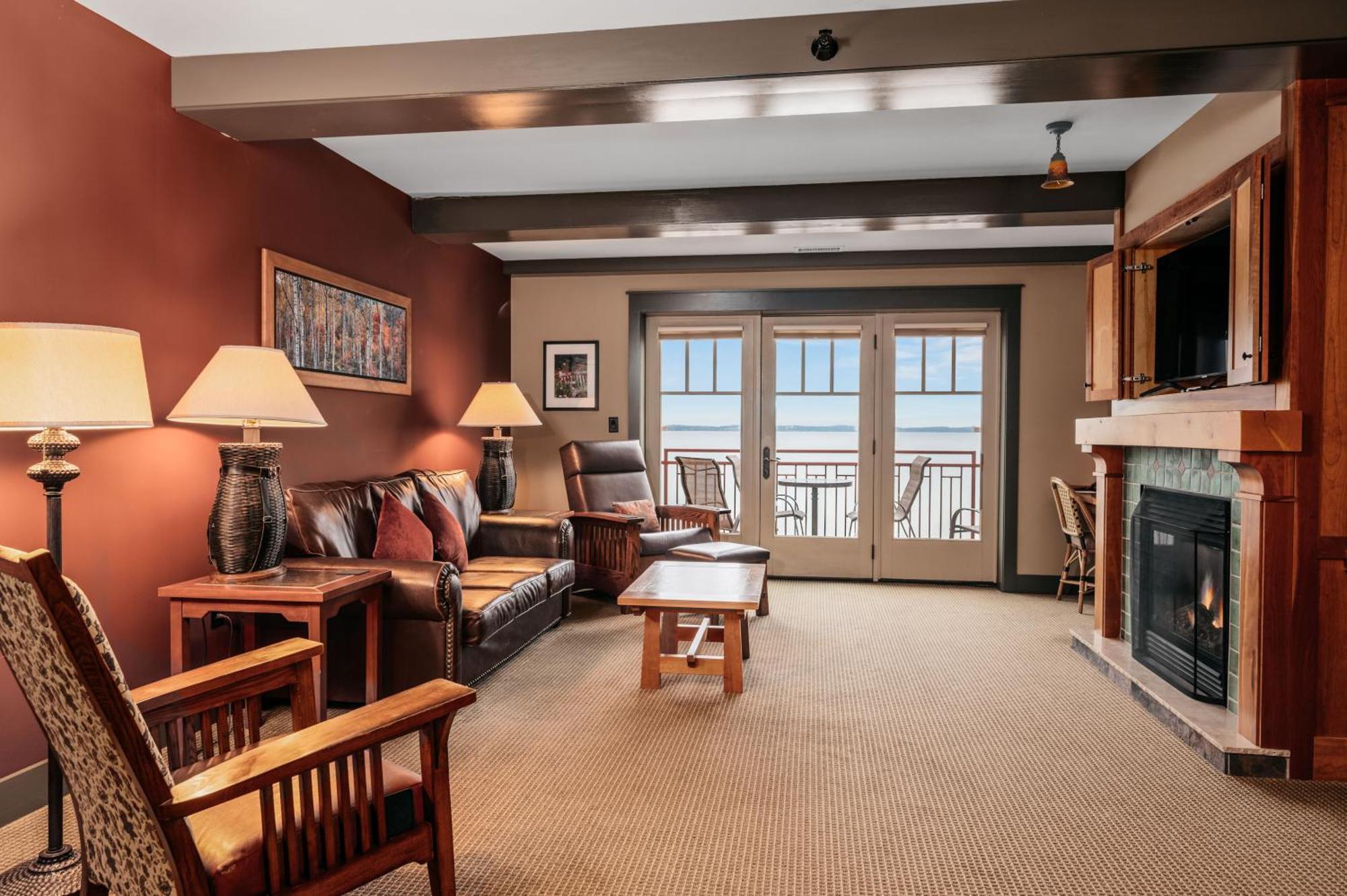 Tamarack Lodge Traverse City Room photo